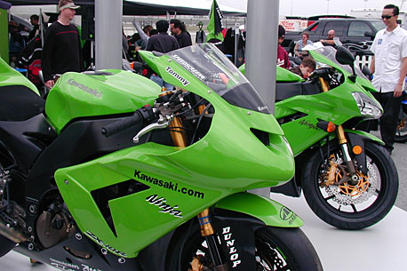 Factory Kawasaki - T. Hayden bike